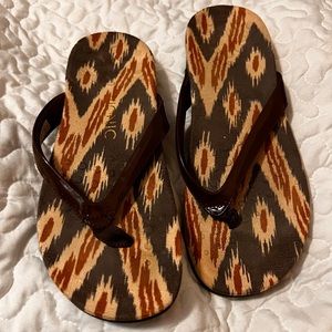 Brown Vionic Size 8 flip flops